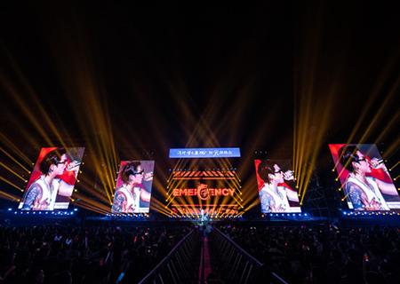 bwin必赢荧光棒助力时光演唱会震撼开唱